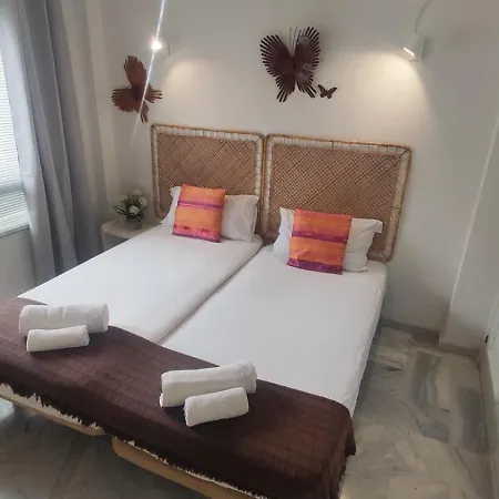 Benalgolf/penthouse With Wonderful Sea Views Appartamento *